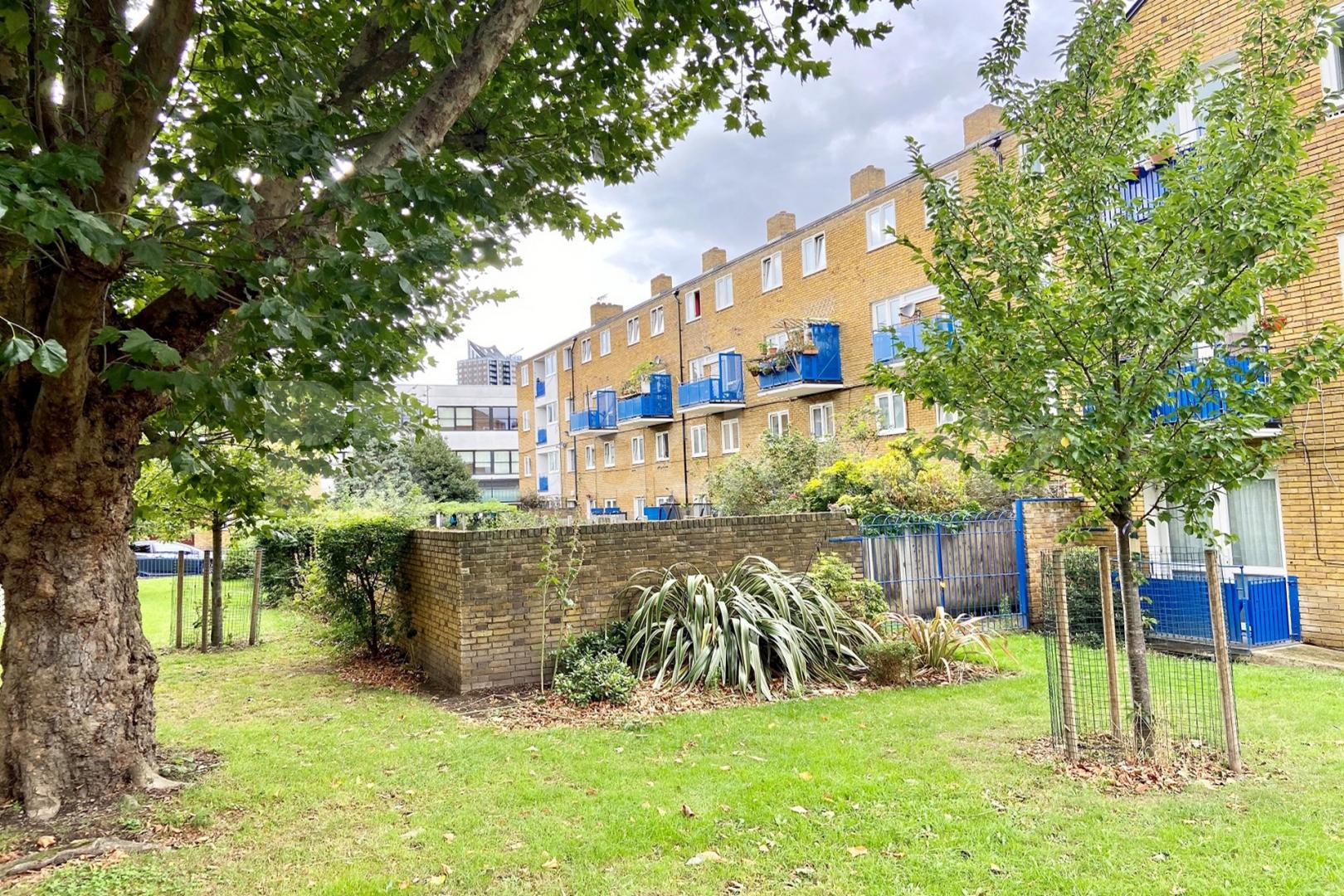 Superbly located duplex apartment in SE1  Burbage Close , Borough/London Bridge